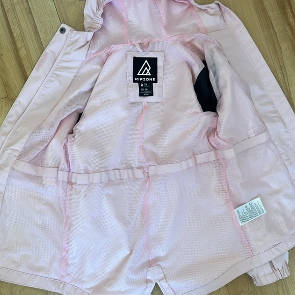 Girls Raincoat - Picture 3 of 4